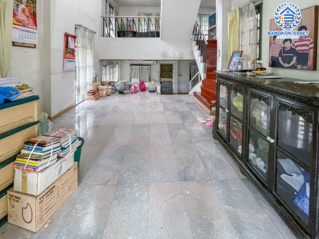 *****ทาวน์โฮมมือสองย่านปทุมธานี ม.ชมฟ้า วรางกูล รังสิต-คลอง2 #หลังมุม เนื้อที่กว้างขวางถึง 29.2 ตร.ว. ฟังก์ชัน 3 ห้องนอน 3 ห้องน้ำ 1 ที่จอดรถ บ้านราคาถูก ทำเลดี เชื่อมต่อถ.ลำลูกกา, ถ.รังสิต-องครักษ์ เดินทางสะดวก จองเลยวันนี้!